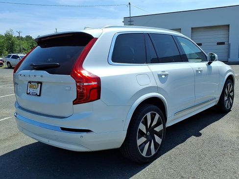 Used 2024 Volvo XC90 T8 Plus w/ Protection Package Premier AWD/4WD image 6