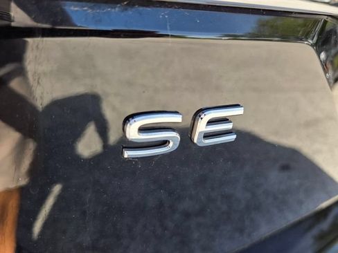Used 2026 Volkswagen Atlas SE AWD/4WD image 18