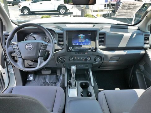 Used 2024 Nissan Frontier S w/ Technology Package AWD/4WD image 17