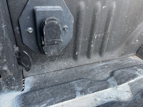 Used 2022 Ford F350 Lariat w/ Tremor Off-Road Package image 18