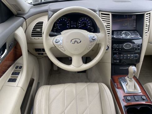 Used 2015 INFINITI QX70 AWD w/ Premium Package image 19