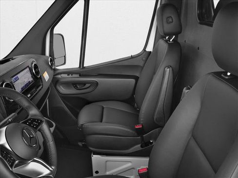 New 2025 Mercedes-Benz eSprinter 170 Cargo image 6