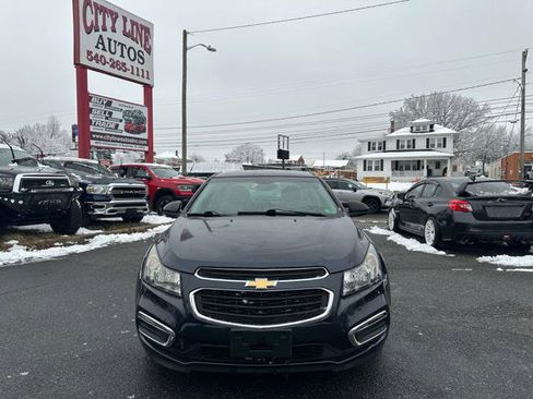 Used 2015 Chevrolet Cruze LT w/ Technology Package image 3