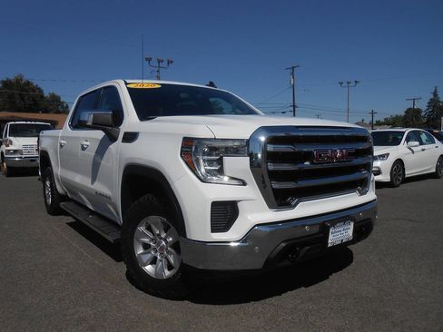 Used 2020 GMC Sierra 1500 SLE w/ Driver Alert Package I AWD/4WD image 1