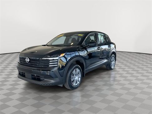 Used 2025 Nissan Kicks S image 5