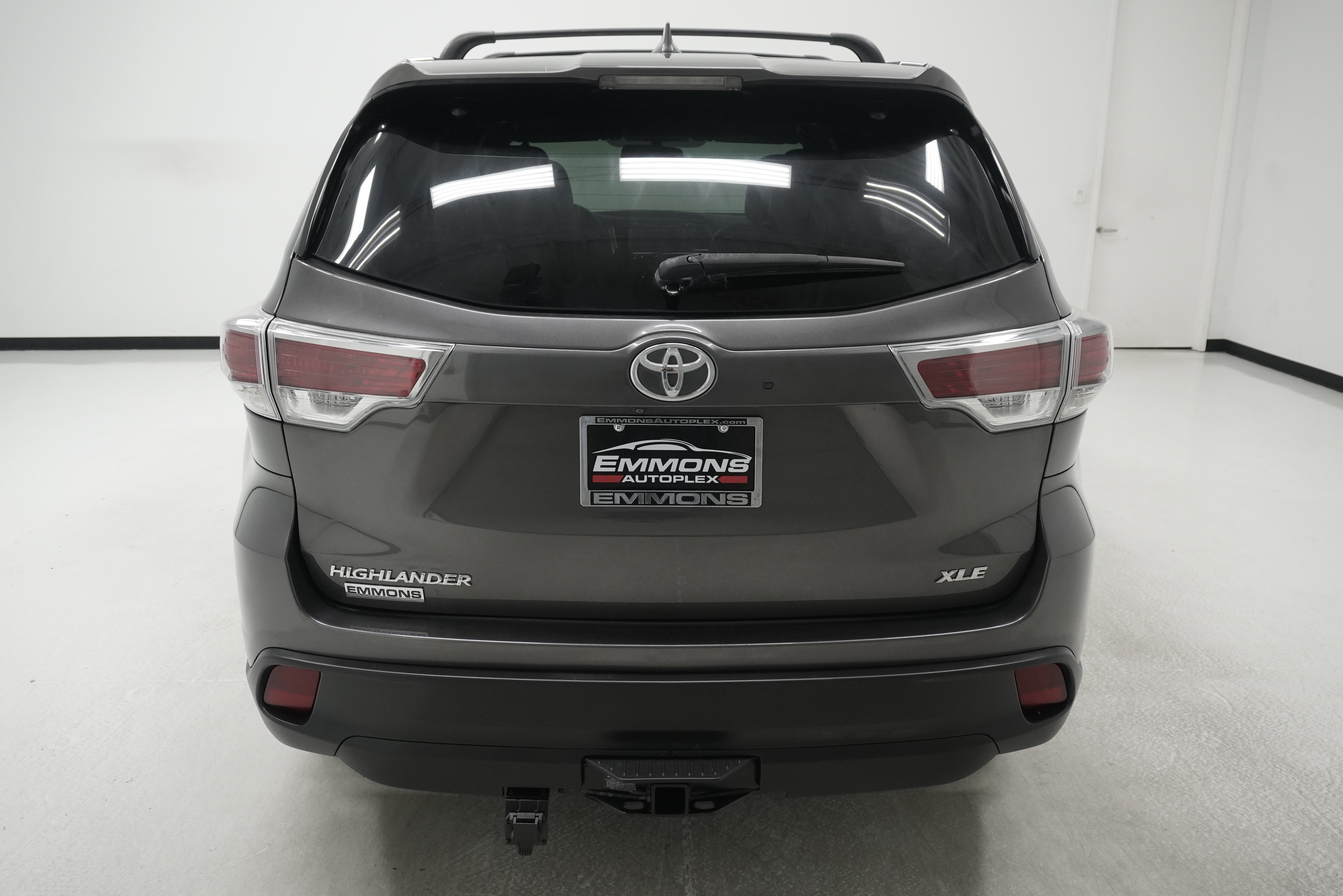 Used 2016 Toyota Highlander XLE FWD image 5