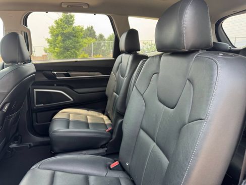 Used 2021 Kia Telluride EX w/ EX Premium Package AWD/4WD image 8