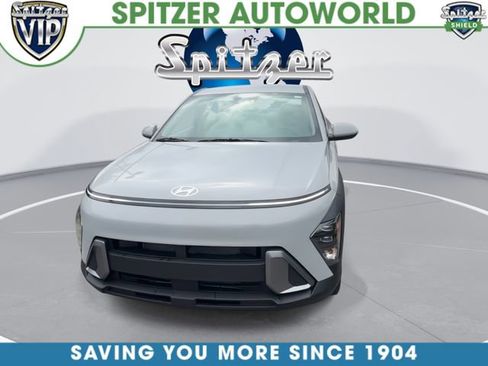 Used 2024 Hyundai Kona SE image 3
