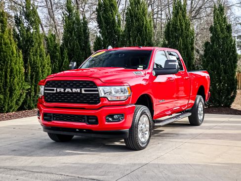 Used 2024 RAM 2500 Big Horn w/ Sport Appearance Package image 5