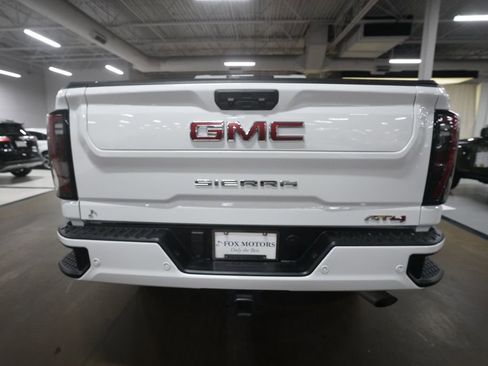 Used 2025 GMC Sierra 2500 AT4 w/ AT4 Preferred Package AWD/4WD image 24
