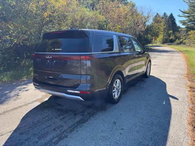 Certified 2024 Kia Carnival LX FWD image 3