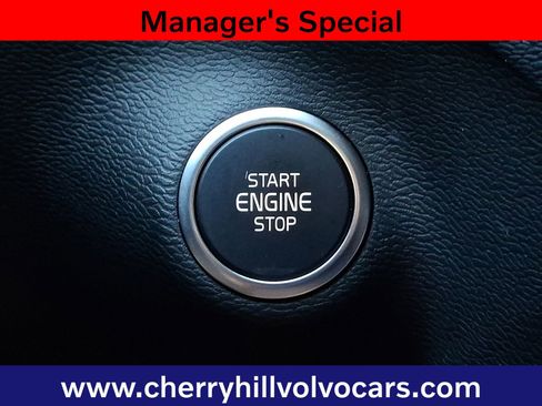 Certified 2024 Volvo XC40 B5 Core image 22