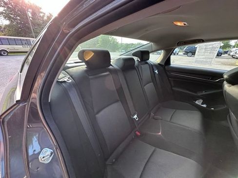 Used 2019 Honda Accord EX image 9