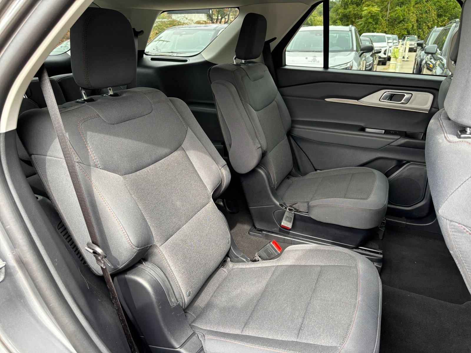 Used 2026 Ford Explorer Active AWD/4WD image 39