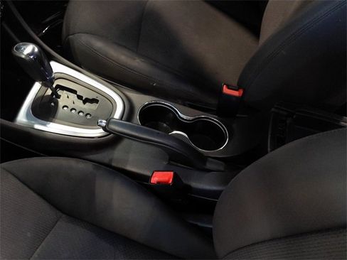 Used 2012 Chrysler 200 Touring image 31