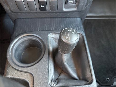 Used 2007 Toyota FJ Cruiser 4WD image 15