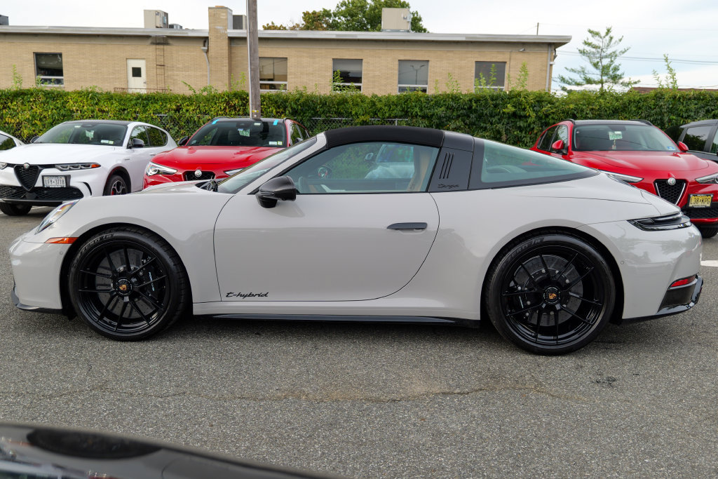 Used 2026 Porsche 911 Targa 4 GTS AWD/4WD image 4