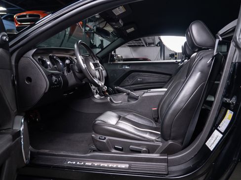 Used 2010 Ford Mustang GT image 20