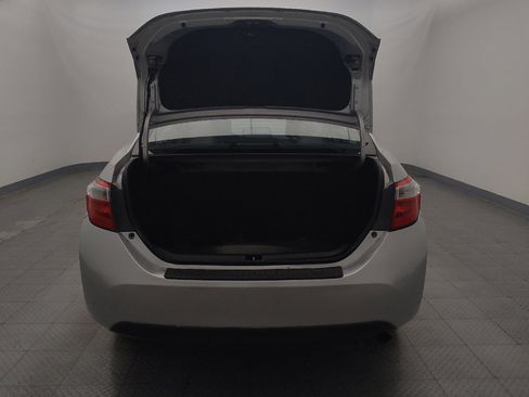 Used 2015 Toyota Corolla LE image 29