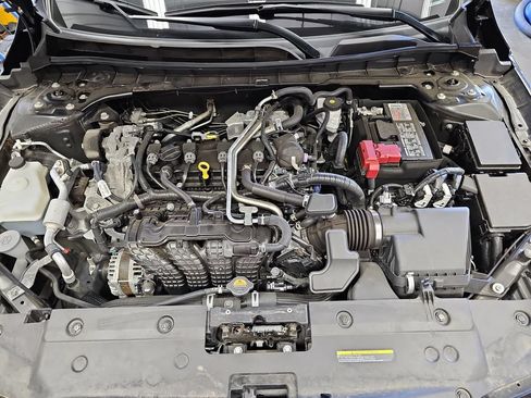 Used 2024 Nissan Altima 2.5 SR FWD image 28