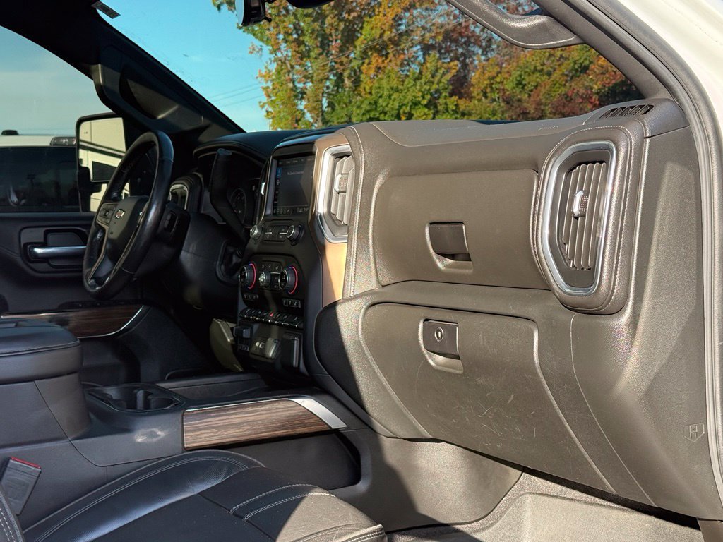 Used 2020 Chevrolet Silverado 3500 High Country w/ Z71 Off-Road Package AWD/4WD image 17