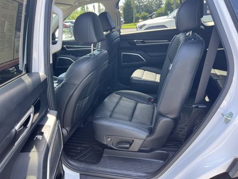 Used 2023 Kia Telluride S FWD image 32