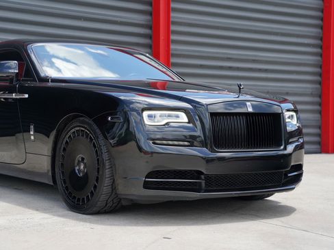 Used 2019 Rolls-Royce Wraith RWD image 2