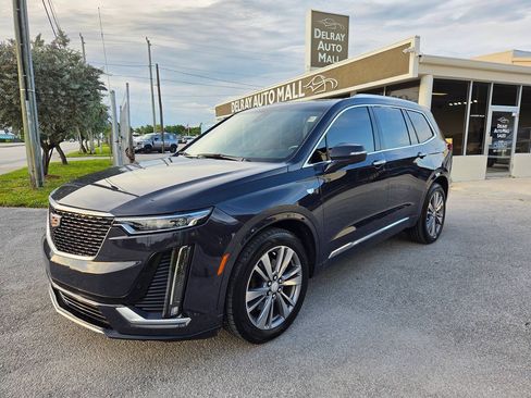 Used 2024 Cadillac XT6 Premium Luxury w/ Technology Package FWD image 3