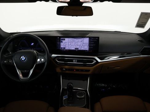 Used 2023 BMW i4 eDrive35 w/ Premium Package image 8