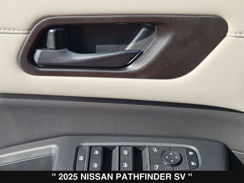 New 2025 Nissan Pathfinder SV w/ Black Appearance Package image 15