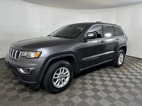 Used 2020 Jeep Grand Cherokee Laredo image 7