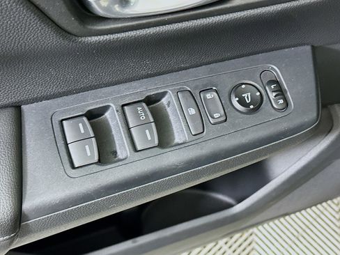 Used 2025 Honda CR-V LX image 15