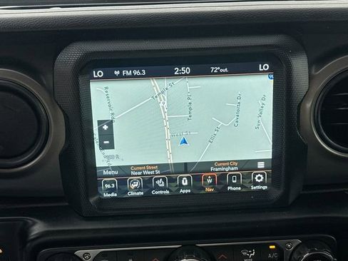 Used 2022 Jeep Gladiator Sport AWD/4WD image 11