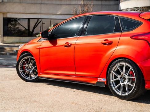 Used 2018 Ford Focus ST w/ Equipment Group 401A image 24