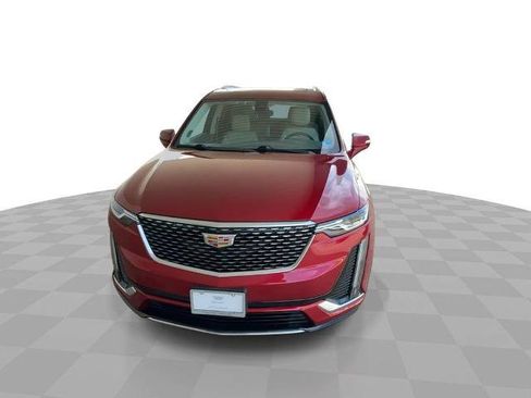 Certified 2025 Cadillac XT6 Premium Luxury AWD/4WD image 3