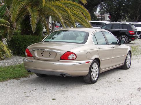 Used 2003 Jaguar X-TYPE 2.5 image 8