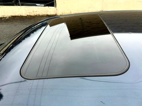 Used 2012 Volkswagen Golf TDI image 9