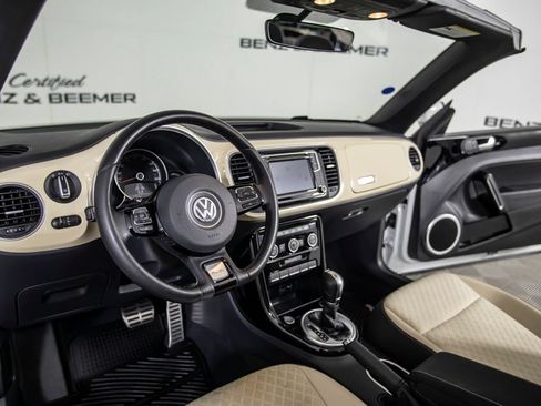 Used 2019 Volkswagen Beetle 2.0T SE FWD image 22