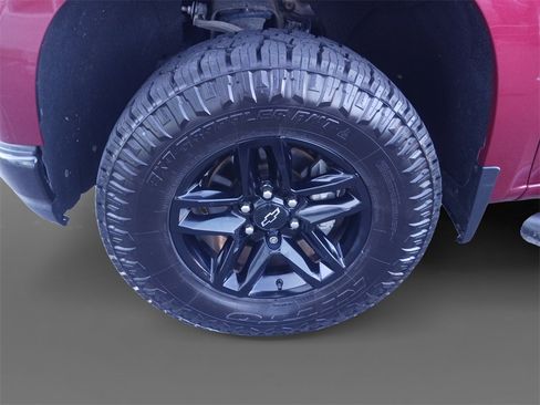 Used 2020 Chevrolet Silverado 1500 LT Trail Boss w/ Bed Protection Package image 15