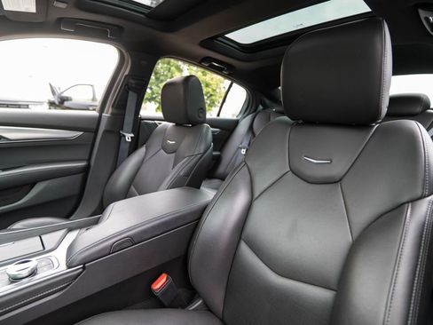 Used 2025 Cadillac CT5 Premium Luxury RWD image 6