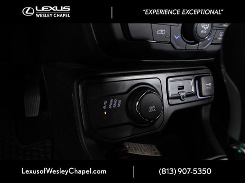 Used 2022 Jeep Renegade Limited w/ Sun, Sound & Wheels Group AWD/4WD image 27