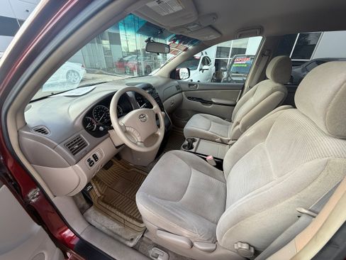 Used 2005 Toyota Sienna LE FWD image 5