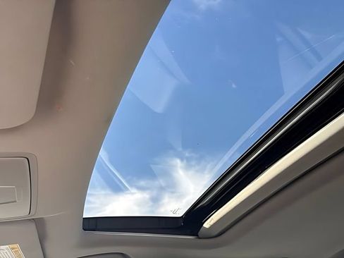 Used 2018 Acura TLX FWD image 26