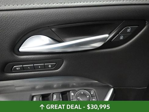 Used 2025 Cadillac XT4 Premium Luxury image 33