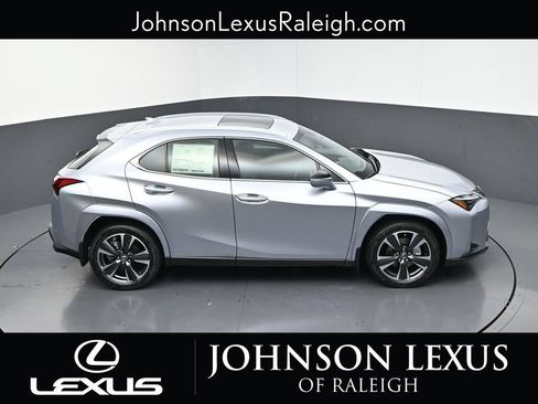 Used 2026 Lexus UX 300h FWD image 29