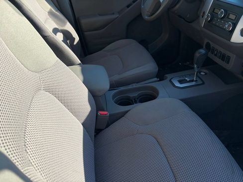 Certified 2020 Nissan Frontier SV RWD image 11