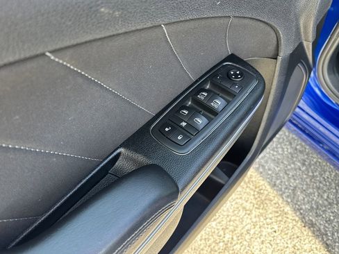 Used 2019 Dodge Charger SXT w/ Cold Weather Package image 12