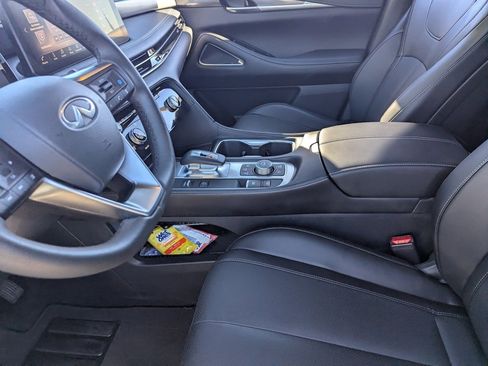 Certified 2025 INFINITI QX60 Luxe w/ Black Edition image 19