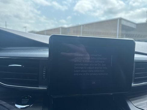 Used 2020 Ford Explorer Limited image 14