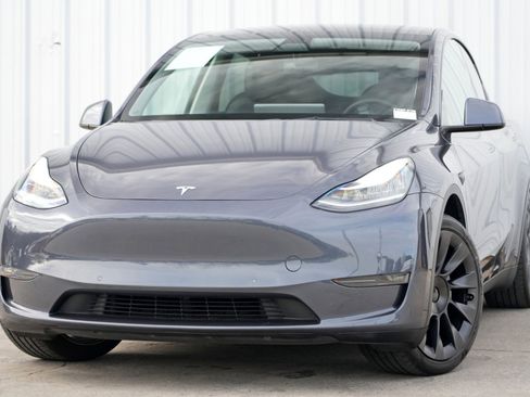 Used 2021 Tesla Model Y Long Range image 3